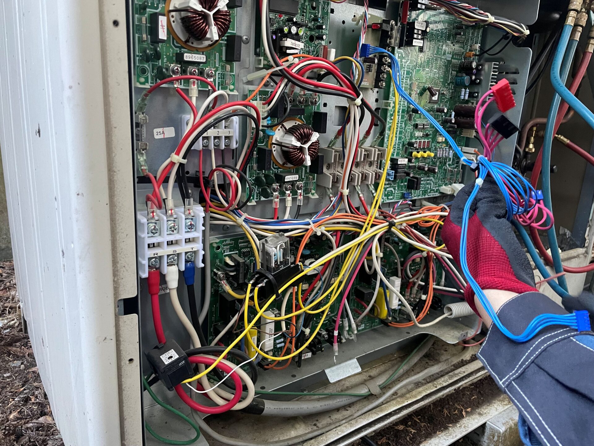 電装品脱着作業